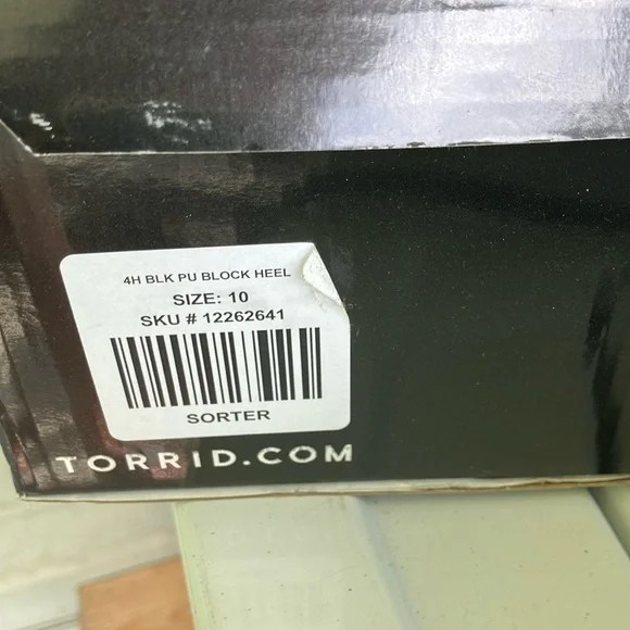 Torrid Black Heels with Peep-Toe Design - Picture 4 of 6